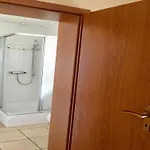 Modern With 2 Bathrooms In Lejlighed