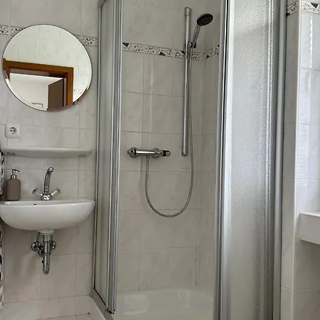 Modern With 2 Bathrooms In Apartment