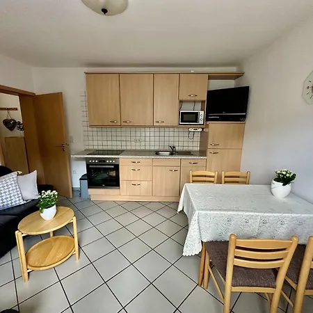 Modern Apartment With 2 Bathrooms In Lirstal Appartamento *