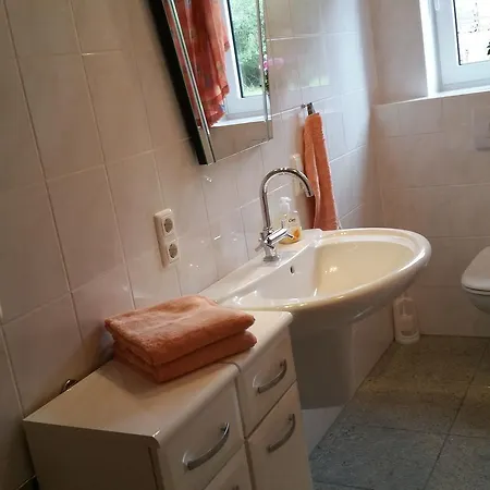 Modern Apartment With 2 Bathrooms In Lirstal Appartamento