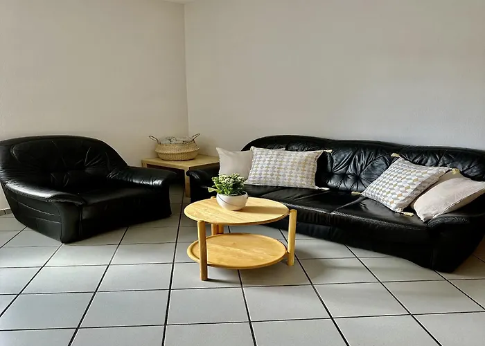 Modern With 2 Bathrooms In דירה